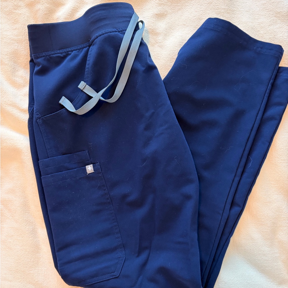 Figs Women's Navy Yola Petite Scrub Pants